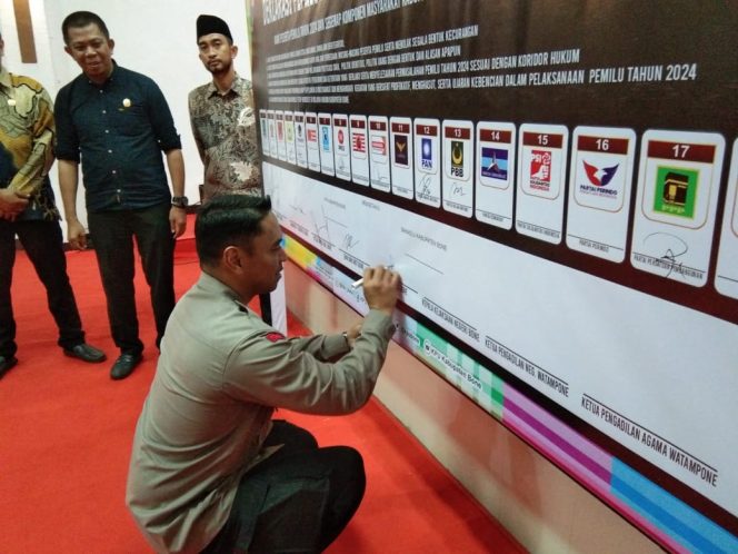 
 Deklarasi Pemilu Damai di Kabupaten Bone Komitmen untuk Pemilu Aman dan Berintegritas