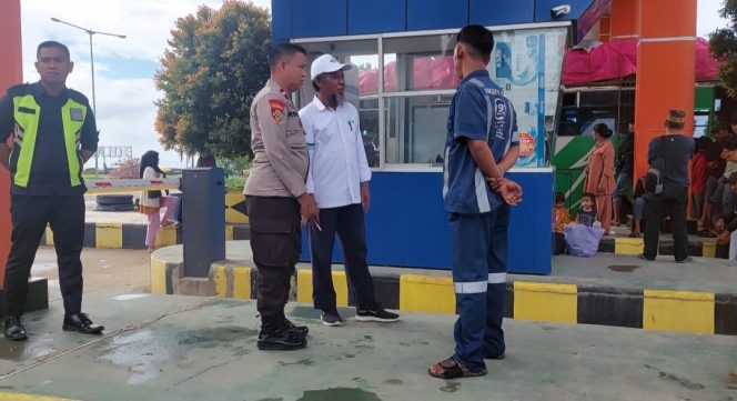 
 Di Pos Pemeriksaan Lakukan Pengamanan Dan Pengawasan Saat Pemuatan Kendaraan
