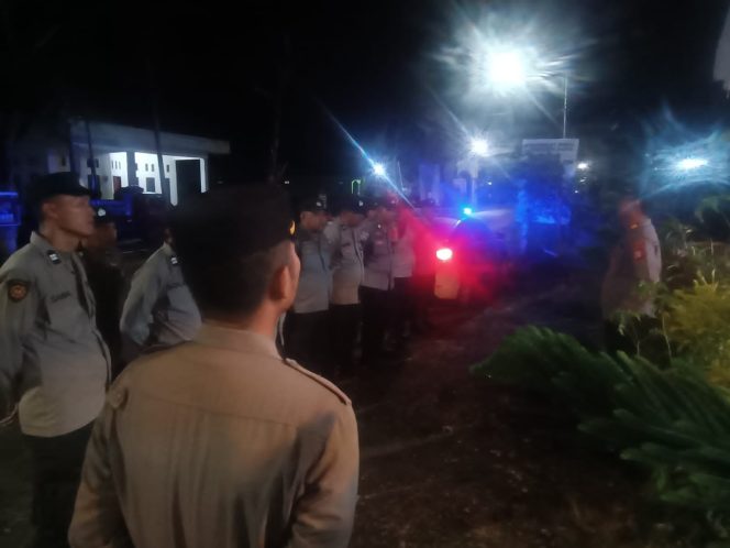 
 Polsek Awangpone Polres Bone Apel Pengamanan Malam Takbiran Idul Adha 1445 H