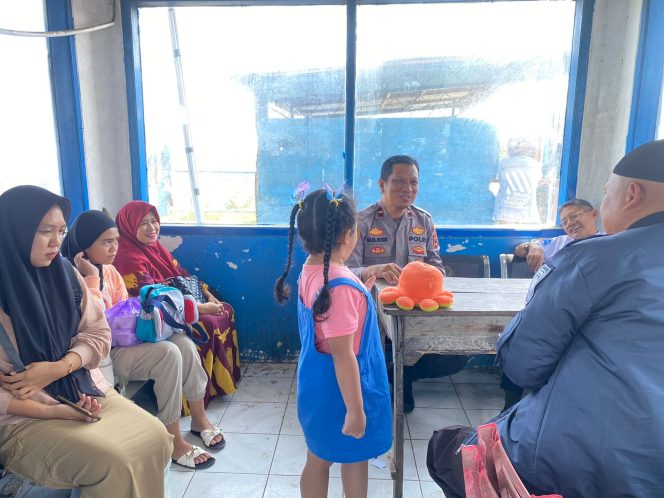 
 Musim Liburan Padat Penumpang, Temui Pengguna Jasa Berikan Edukasi Dan Pelayanan