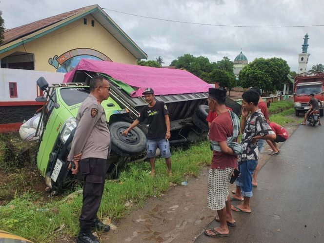 
 WAKA POLSEK ANTUSIAS LAKUKAN  KUNJUGAN PADA WARGA, HANYA JAGA KEAMANAN, POLRES BONE