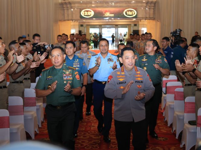 
 Inilah Pesan Kapolri dan Panglima TNI kepada Capaja TNI-Polri