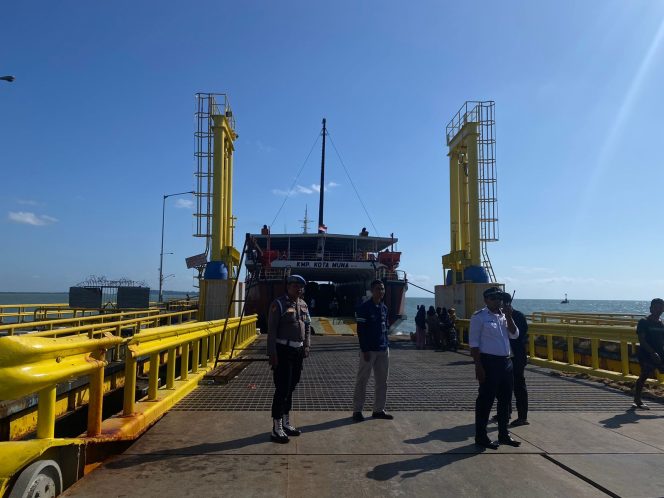 
 Ramai Penumpang, Personil Lakukan Pengamanan