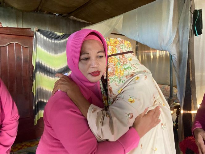 
 Berbagi Sesama, Wujud Kepedulian Bhayangkari Ranting Pelabuhan Dengan Bakti Sosial Peduli Sesama