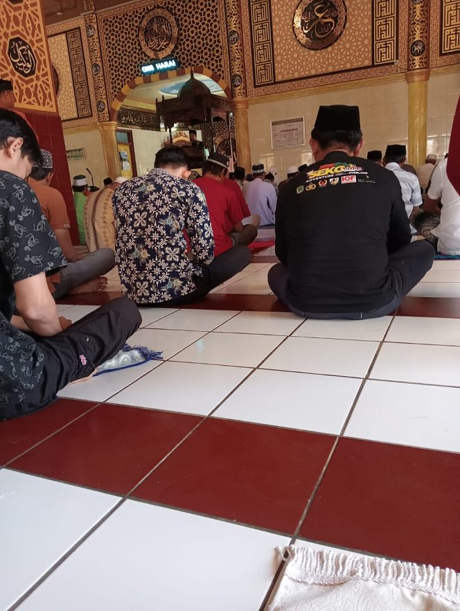 
 Safari Jumat Dai Mitrakamtibmas Polsek Awangpone Sosialisasikan Pilkada Damai Di Mesjid Lappoase