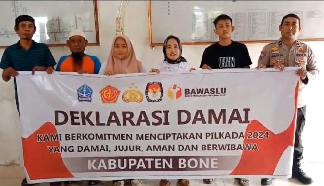 
 Personil Polsek Cenrana Gelar Deklarasi Damai Pilkada 2024 Di Kelurahan Ujung Tanah