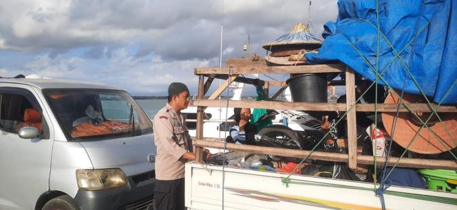 
 Temui Pengemudi,   Pastikan Situasi Kondusif Sebelum Keberangkatan Kapal