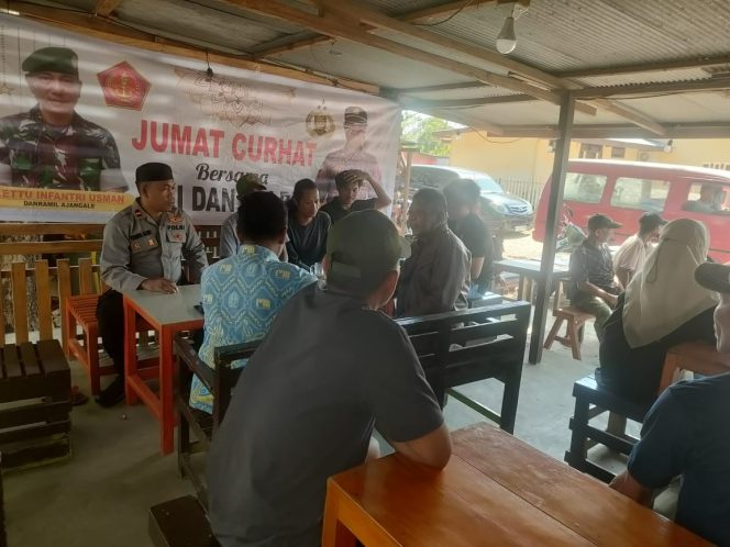 
 Jumat CURHAT Polsek Ajangale Bersama Warga Bahas Mengenai Pilkada Damai.