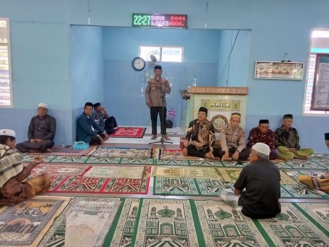 
 Safari Kamtibmas, Kapolsek Ajak Jamaah Wujudkan Pilkada Damai dan Bermartabat