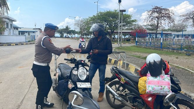 
 Ramai Penumpang, Personil Lakukan Pengamanan