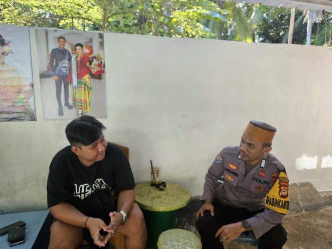 
 Bhabinkamtibmas Patroli Dialogis dan Sambang di Desa Binaan, Ini Tujuannya