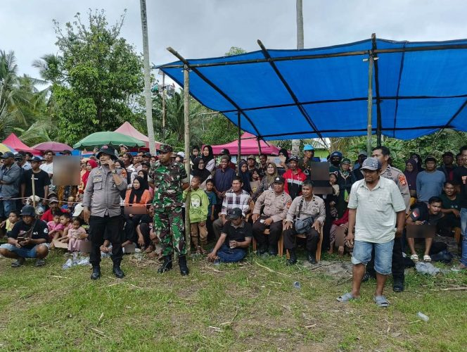 
 Polsek Tellu Siattinge jaga dan beri jaminan keamanan kegiatan pesta rakyat Desa Sijelling