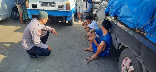 
 Beri Edukasi Keselamatan Kepada Pengguna Jasa, Ini Yang Disampaikan Personil Pelabuhan