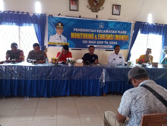 
 Bhabinkamtibmas Polsek Mare Polres Bone, Mengikuti Monitoring Dan Evaluasi Dana Desa Tahun Anggaran 2024 Tahap II