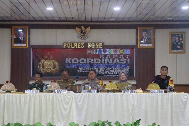 
 Kapolres Bone Pimpin Rakor Lintas Sektoral Dalam Rangka Pengamanan Natal dan Tahun Baru 