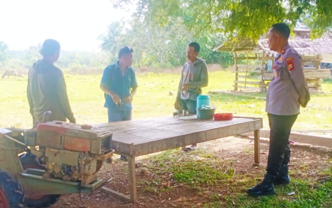 
 Kapolsek Libureng Sambangi Warga Sampaikan Pesan Kamtibmas