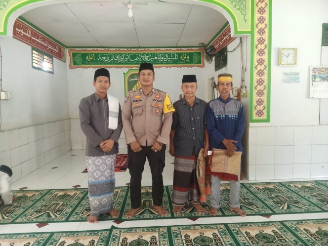 
 Pendampingan Da’i Mitra Polri di Masjid Nurul Mustafa Desa Mico Kecamatan Palakka Kabupaten Bone oleh Bhabinkamtibmas