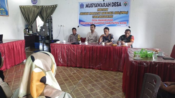 
 Bhabinkamtibmas Hadiri Musyawarah Desa Khusus di Daerah Binaannya Desa Manurunge Kecamatan Ulaweng