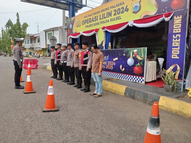 
 Personel Polsek Awangpone Ikuti Apel Pengecekan Posko Operasi Lilin 2024