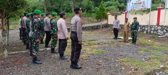 
 Polsek Ponre bersinergi dengan Koramil Ponre melaksanakan apel pengamanan pergantian tahun