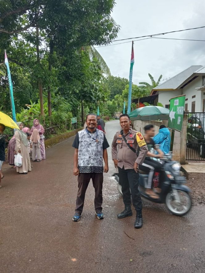 
 Aiptu Adi Bhabin Desa Bulu Bulu Kecamatan Tonra Titip Pesan Kamtibmas     , Polres Bone