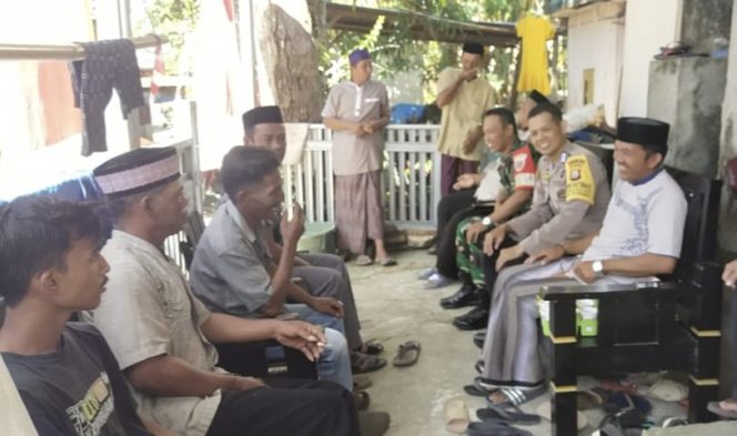 
 Bhabinkamtibmas Bripka Retno Tahir SH Laksanakan Sambang, Himbau Warga Waspadai Musim Penghujan dan Angin Kencang