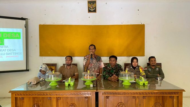 
 Bhabinkamtibmas ini hadiri Musdes di Desa Waji 