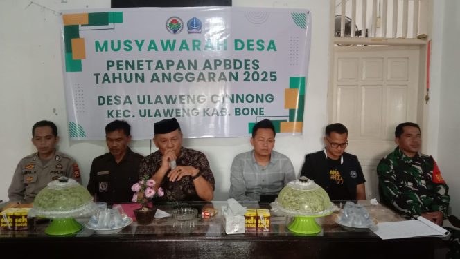 
 Bhabinkamtibmas Hadiri Musyawarah Desa Khusus di Daerah Binaannya Desa Ulaweng  Cinnong Kecamatan Ulaweng