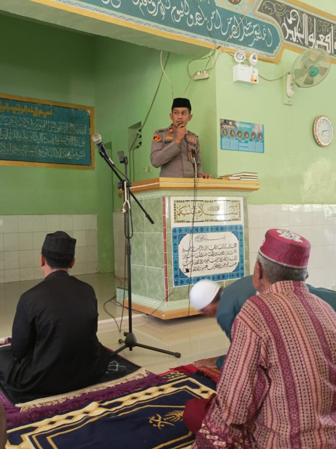 
 Kapolsek Palakka Iptu Bahar, S.Sos., M.Si. Sosialisasikan Himbauan Kamtibmas di Masjid Nurul Haq Desa Pasempe Kecamatan Palakka