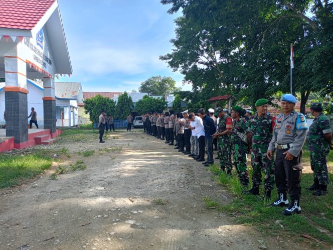 
 Polsek Awangpone Bersama Polres Bone Dan TNI Amankan Aksi Demonstrasi di Kelurahan Apala