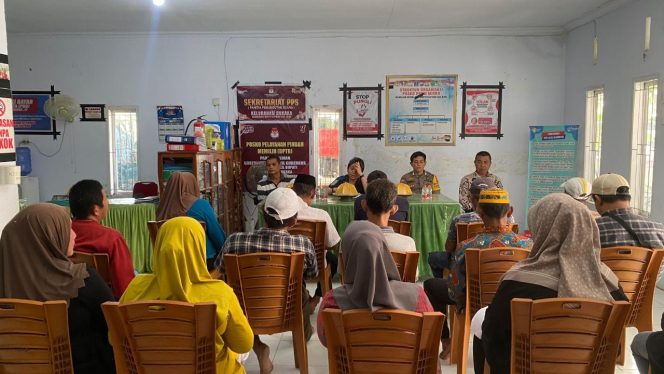 
 Sinergitas dengan Masyarakat, Bhabinkamtibmas Hadiri Pra Musrenbang 2025-2026