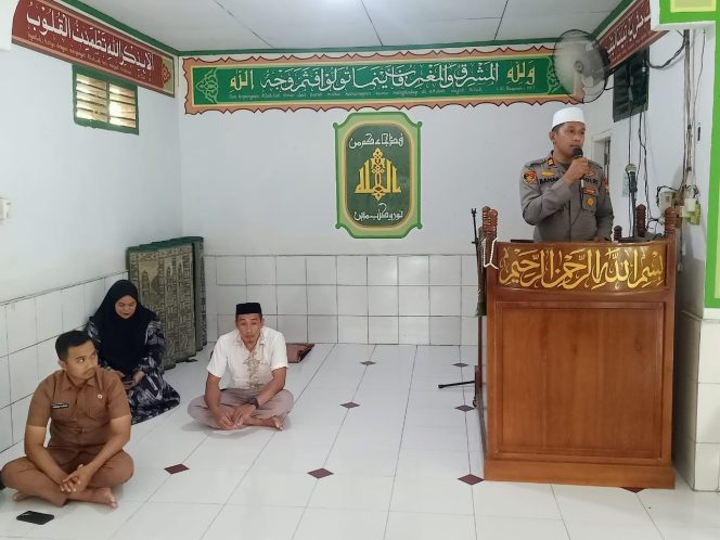 
 Kapolsek Palakka Iptu Bahar Hadiri Peringatan Isra Mi’raj di Desa Mico, Kecamatan Palakka dan sampaikan pesan Kamtibmas