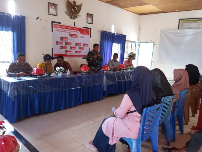 
 Bhabinkamtibmas Polsek Mare Polres Bone, Hadiri Musyawarah Pembentukan/Penjaringan Perangkat Desa (P3D)