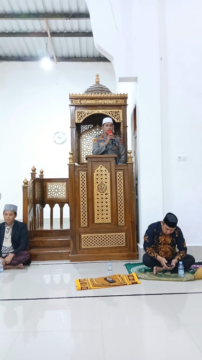 
 Kapolsek Palakka Iptu Bahar Hadiri Peringatan Isra Mi’raj, Sampaikan Pesan Kamtibmas