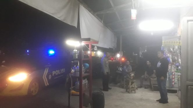 
 Personil Polsek Awangpone Laksanakan Patroli Ciptakan Situasi Aman dan Terkendali