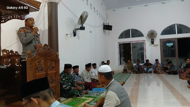 
 Masyarakat Desa Melle Peringati Isra Mi’raj, Kapolsek Palakka Sampaikan Pesan Kamtibmas