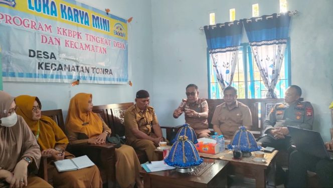 
 WAKA POLSEK ANTUSIAS LAKUKAN  KUNJUGAN DEMI PROGRAM KETAHANAN PANGAN,  POLRES BONE