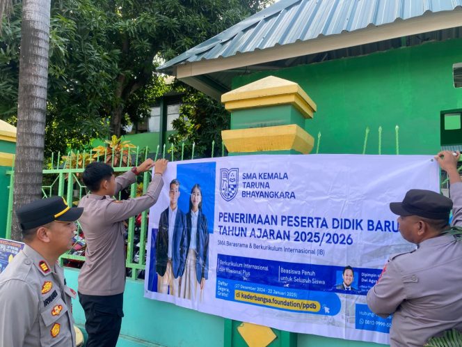 
 SDM Polres Bone Sosialisasikan Penerimaan Siswa Baru SMA Kemala Taruna Bhayangkara