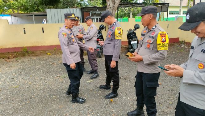 
 Kamis ,Kapolsek Tonra Sampaikan  Penekanan Pada Saat Apel .Polres Bone