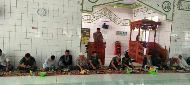 
 Kanit Binmas Polsek Barebbo Aiptu Muh.Anas Beri Sambuatan Di Acara Isra.Mi,raj