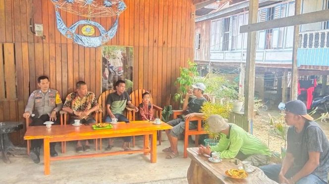 
 Bhabinkamtibmas aktif Ke Desa Sambil Sambang dan Koordinasi Kamtibmas