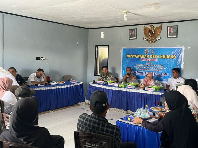 
 Bahas Penggunaan Dana Desa Untuk Ketahanan Pangan, Kapolsek Cenrana Hadiri Musdesus Di Desa Laoni