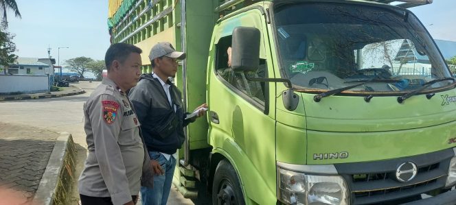
 Temui Sopir , Pastikan Administrasi Pelayaran Sesuai Prosedur