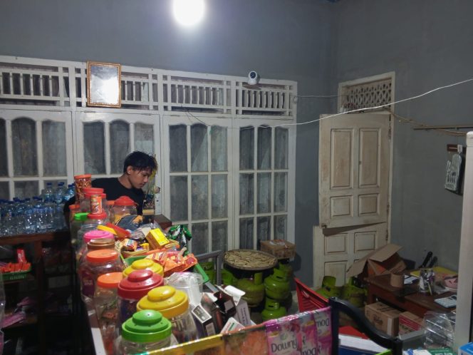 
 Polsek Patimpeng Pantau LPG 3 Kg Di Pangkalan Dan Pengecer.