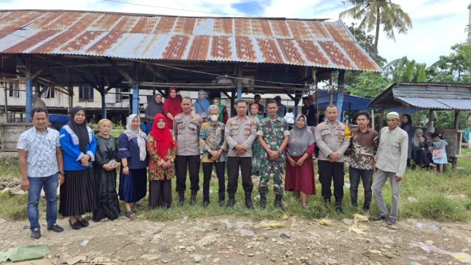 
 Kapolsek Awangpone Sosialisasi Pengelolaan Pasar Desa Unra untuk Meningkatkan Tata Kelola dan Pelayanan