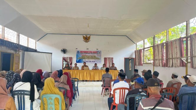 
 Musyawarah Desa Khusus di Aula Kantor Desa Arasoe Bahas Perubahan Penjabaran APBDes untuk Ketahanan Pangan