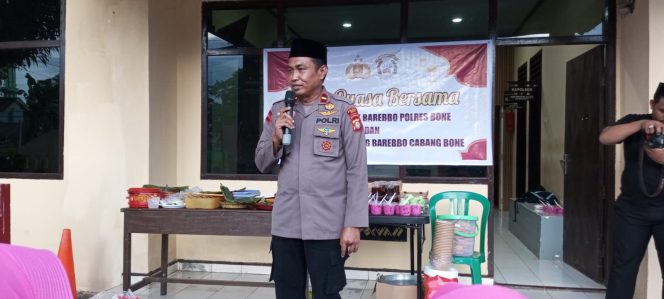 
 Polsek Barebbo Gelar Buka Puasa Bersama, Wakapolsek “Kita Semua Satu Keluarga