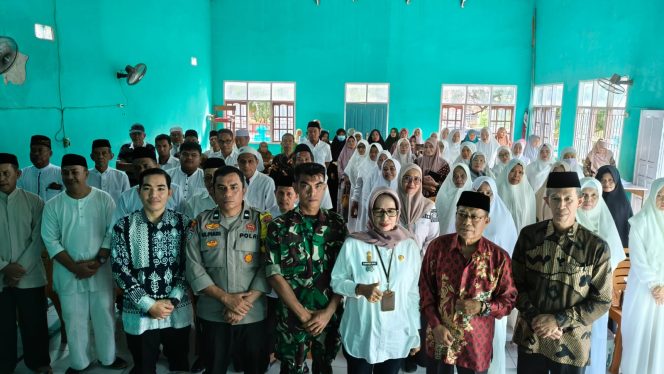 
 Bhabinkamtibmas Hadiri Pembukaan Manasik Haji Kecamatan Tanete Riattang Barat Tahun 2025