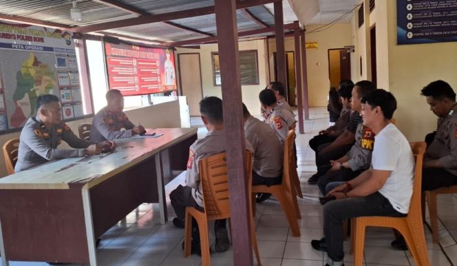 
 Tingkatkan Kedisiplinan dan Profesionalisme, Kapolsek Libureng Pimpin Anev Pelaksanaan Tugas