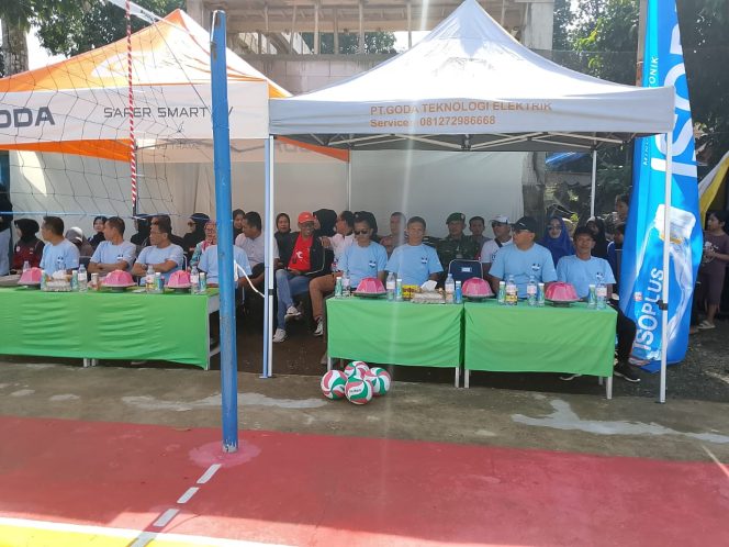 
 Turnamen Voli Tenda Biru Cup Resmi Dibuka, Kapolsek Tanete Riattang Turut Hadir